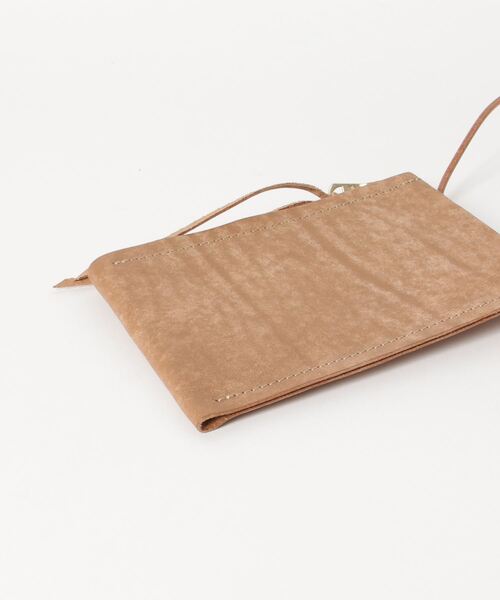 Uncut Bound（アンカットバウンド）の「Dono(ドーノ) LEATHET SACOCHE SGF（ショルダーバッグ・レディース・ベージュ・FREE）」の4枚目の写真