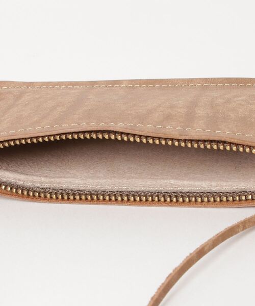 Uncut Bound（アンカットバウンド）の「Dono(ドーノ) LEATHET SACOCHE SGF（ショルダーバッグ・レディース・ベージュ・FREE）」の3枚目の写真