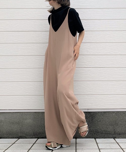 Q（キュー）の「キャミサロペット（サロペット/オーバーオール・レディース・ブラック/ベージュ・MEDIUM）」の9枚目の写真