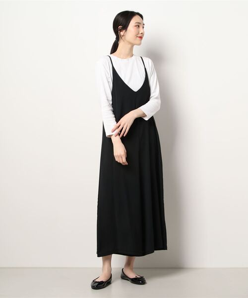 Q（キュー）の「キャミサロペット（サロペット/オーバーオール・レディース・ブラック/ベージュ・MEDIUM）」の16枚目の写真