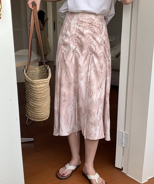 aimoha(アイモハ)の「Art花柄スカート(スカート・レディース・ピンク/ブルー・SMALL/MEDIUM/LARGE)」の2枚目の写真