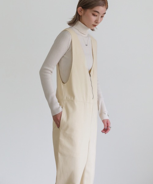 select MOCA(セレクトモカ)の「2022 AW Vネックファスナーサロペット(サロペット/オーバーオール・レディース・ブラック/アイボリー・FREE)」の12枚目の写真