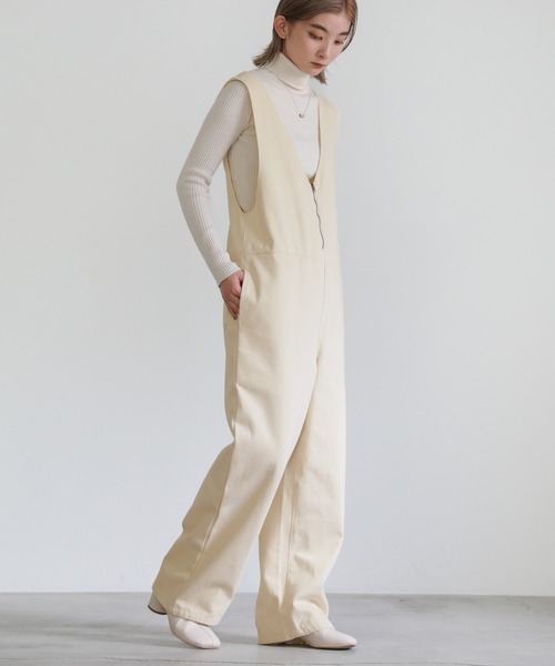 select MOCA(セレクトモカ)の「2022 AW Vネックファスナーサロペット(サロペット/オーバーオール・レディース・ブラック/アイボリー・FREE)」の11枚目の写真