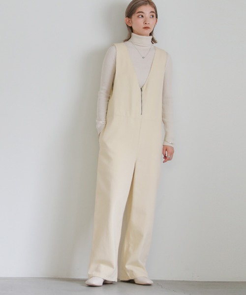 select MOCA(セレクトモカ)の「2022 AW Vネックファスナーサロペット(サロペット/オーバーオール・レディース・ブラック/アイボリー・FREE)」の15枚目の写真