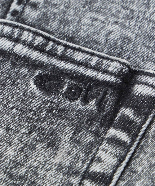 X-girl（エックスガール）の「SLIM FIT HALF PANTS/ケミカルデニム　ハーフパンツ（デニムパンツ・レディース・ブラック/ブラウン・M/S/XS）」の10枚目の写真