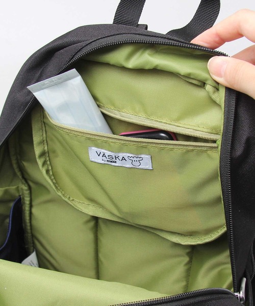 VASKA by moz(ヴェスカ バイ モズ)の「VASKA by moz / ヴェスカ バイ モズ / 撥水 フェイクレザー切り替え ポリエステル ミニリュック / デイパック / バックパック / VZPL-04(バックパック/リュック・レディース・ブラック・FREE)」の14枚目の写真