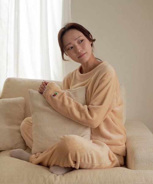 FRUIT OF THE LOOM（フルーツオブザルーム）の「【FRUIT OF THE LOOM】ボアルームウエア 上下セット（クルーネック＆ロングパンツ）（ルームウェア/パジャマ・メンズ・ブラック/ベージュ/ブラウン/グレー/ピンク/モスグリーン・LL/S/M/L）」の5枚目の写真