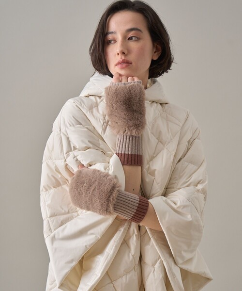 ANAYI(アナイ)の「フェイクファー配色ニットグローブ(手袋・レディース・ベージュ/ピンクベージュ・FREE)」の20枚目の写真