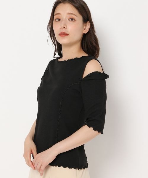 mysty woman(ミスティウーマン)の「ショルダーボタンメロープルオーバー 157099(Tシャツ/カットソー・レディース・オフホワイト/ブラック/グリーン・FREE)」の18枚目の写真