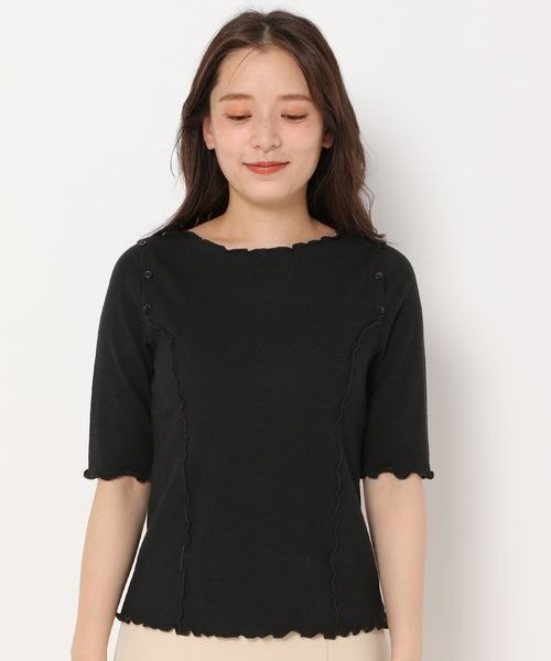 mysty woman(ミスティウーマン)の「ショルダーボタンメロープルオーバー 157099(Tシャツ/カットソー・レディース・オフホワイト/ブラック/グリーン・FREE)」の4枚目の写真