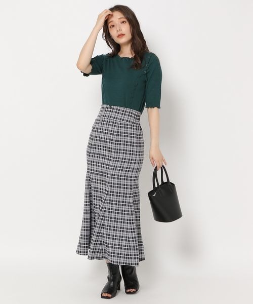 mysty woman(ミスティウーマン)の「ショルダーボタンメロープルオーバー 157099(Tシャツ/カットソー・レディース・オフホワイト/ブラック/グリーン・FREE)」の12枚目の写真