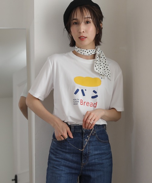 ElegChic(エレグシック)の「BIGロゴTシャツ(Tシャツ/カットソー・レディース・ホワイト系その他2/グレー/ホワイト系その他/ベージュ/ホワイト/カーキ・FREE)」の2枚目の写真