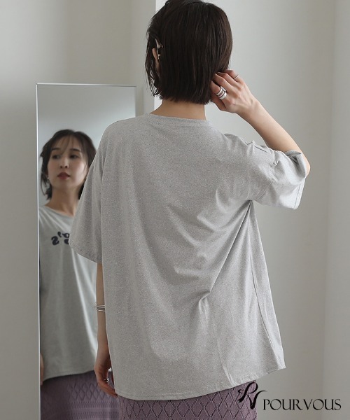 ElegChic(エレグシック)の「BIGロゴTシャツ(Tシャツ/カットソー・レディース・ホワイト系その他2/グレー/ホワイト系その他/ベージュ/ホワイト/カーキ・FREE)」の9枚目の写真