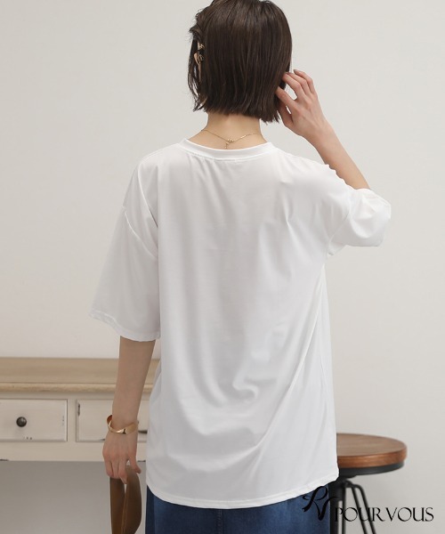 ElegChic(エレグシック)の「BIGロゴTシャツ(Tシャツ/カットソー・レディース・ホワイト系その他2/グレー/ホワイト系その他/ベージュ/ホワイト/カーキ・FREE)」の17枚目の写真