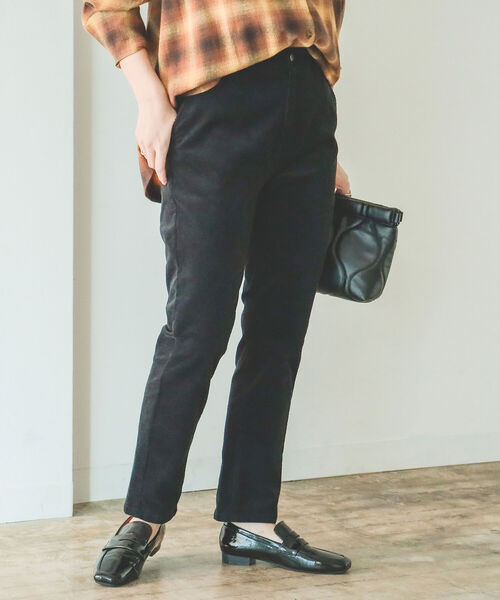 B:MING by BEAMS（ビーミングバイビームス）の「B:MING by BEAMS / ストレッチ コール テーパードパンツ（デニムパンツ・レディース・ダークグリーン/アイボリー/ブラック/ピンク・LARGE/SMALL/MEDIUM）」の11枚目の写真