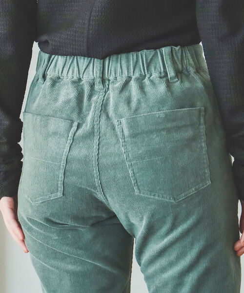 B:MING by BEAMS（ビーミングバイビームス）の「B:MING by BEAMS / ストレッチ コール テーパードパンツ（デニムパンツ・レディース・ダークグリーン/アイボリー/ブラック/ピンク・LARGE/SMALL/MEDIUM）」の7枚目の写真