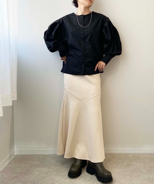 toucher du brise（トゥシェドブリーズ）の「【前後で着られる】２ＷＡＹ ボリュームスリーブ ブラウス（シャツ/ブラウス・レディース・ブラック/ベージュ/オフホワイト/ブルー・M/L）」の10枚目の写真