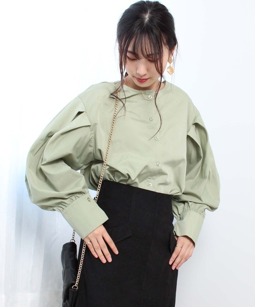 toucher du brise（トゥシェドブリーズ）の「【前後で着られる】２ＷＡＹ ボリュームスリーブ ブラウス（シャツ/ブラウス・レディース・ブラック/ベージュ/オフホワイト/ブルー・M/L）」の18枚目の写真