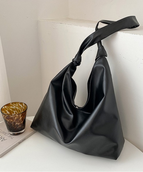 NEW GENTLEMAN(ニュージェントルマン)の「くったりショルダー ノエルバッグ(ショルダーバッグ・メンズ・ホワイト/ブラック/ベージュ/モカ・FREE)」の10枚目の写真