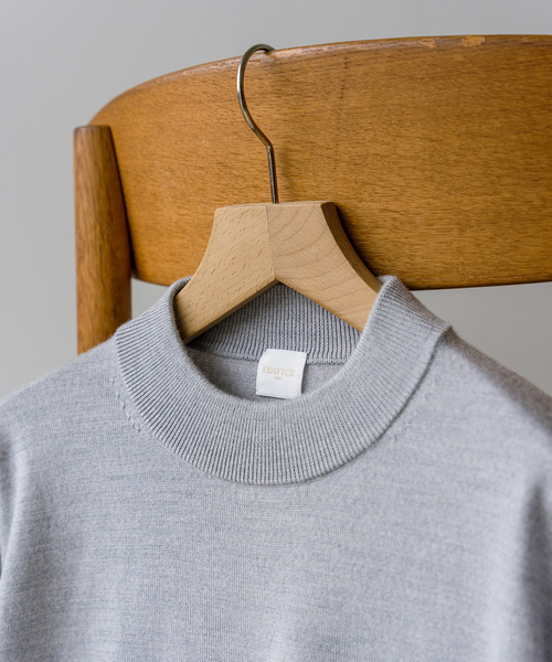 EDIFICE（エディフィス）の「ウール / シルク / カシミア MIX クリスタル モックネック ニット（ニット/セーター・メンズ・ベージュ/ブラック/ボルドー/ライトグレー/パープル・MEDIUM/LARGE/SMALL/X-LARGE）」の6枚目の写真