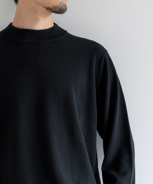 EDIFICE（エディフィス）の「ウール / シルク / カシミア MIX クリスタル モックネック ニット（ニット/セーター・メンズ・ベージュ/ブラック/ボルドー/ライトグレー/パープル・MEDIUM/LARGE/SMALL/X-LARGE）」の18枚目の写真