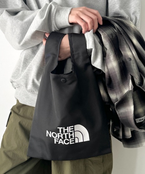 THE NORTH FACE(ザノースフェイス)の「THE NORTH FACE(ザ・ノースフェイス)/軽量 リンド ショッパー バッグ ミニ エコバッグ/LINDO SHOPPER BAG MINI(エコバッグ/サブバッグ・レディース・ブラック/アイボリー/バイオレット/ネイビー/キャメル/レッド/チャコールグレー・FREE)」の1枚目の写真