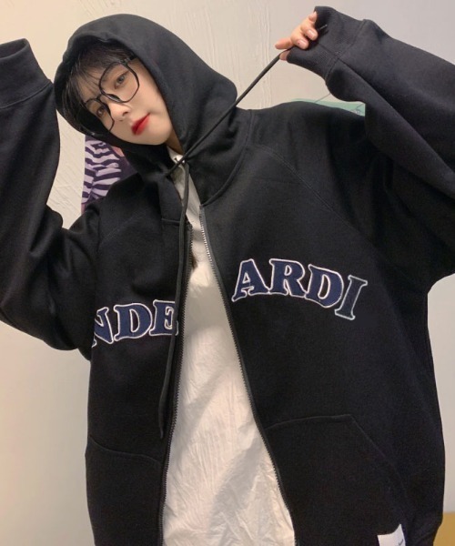 yuue' ( wear )(ユーイ)の「韓国風ビッグシルエット オーバーサイズ ジップアップ パーカー(パーカー・レディース・ブラック/グレー・M/L/XL)」の18枚目の写真