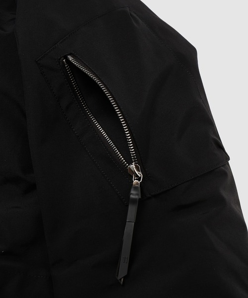 11 by Boris Bidjan Saberi ( ボリスビジャンサベリ)の「J4 F1317(その他アウター・メンズ・ブラック・M/L)」の10枚目の写真