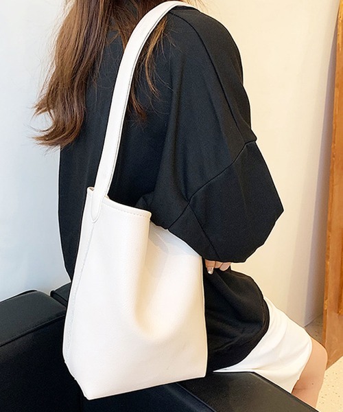 florist（フローリスト）の「ソフトレザー縦型バケツワンショルダー