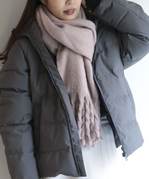 fredy emue（フレディエミュ）の「カラーブークレストール（ストール/ショール・レディース・グリーン/レッド/キナリ/グレイッシュベージュ/ベージュ/ブルー・FREE）」の3枚目の写真