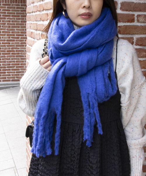 fredy emue（フレディエミュ）の「カラーブークレストール（ストール/ショール・レディース・グリーン/レッド/キナリ/グレイッシュベージュ/ベージュ/ブルー・FREE）」の15枚目の写真