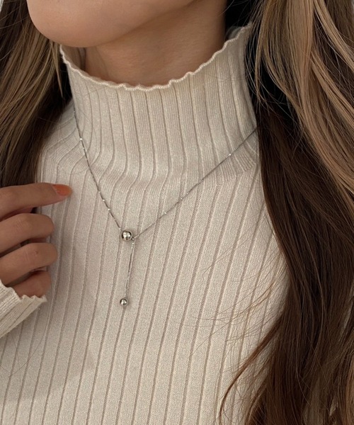 apres jour mignon（アプレジュールミニョン）の「【apresjour mignon×ARIAZ】ボールロングネックレス（ネックレス・レディース・シルバー/ゴールド・ONESIZE）」の5枚目の写真