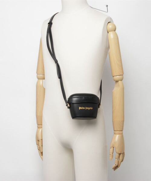 Palm Angels（パームエンジェルス）の「【PALM ANGELS】LEATHER MINI PADLOCK（ショルダーバッグ・レディース・ブラック×ブラック・ONE SIZE）」の8枚目の写真