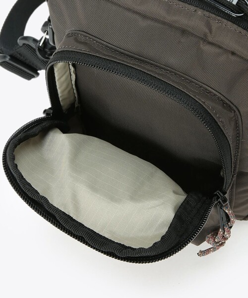 Columbia（コロンビア）の「グレートスモーキーガーデンミニショルダー（ショルダーバッグ・メンズ・グリーン/ベージュ/ブラック/ブラウン・ONE SIZE）」の19枚目の写真