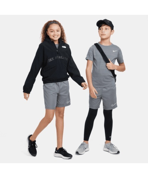NIKE（ナイキ）の「《NIKEアパレル》ﾅｲｷ YTH ｱｶﾃﾞﾐｰ ｼｮｰﾄ（その他パンツ・キッズ・グレー/ブラック/ロイヤルブルー・140/150/160/130）」の10枚目の写真