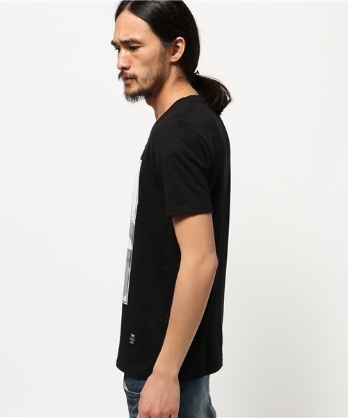 VENCEEXCHANGE(ヴァンスエクスチェンジ)の「レディーフォトプリント半袖Tシャツ(Tシャツ/カットソー・メンズ・オフホワイト/ブラック・SMALL/LARGE/MEDIUM)」の4枚目の写真