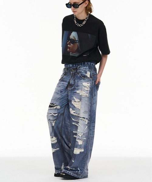 MODITEC(モディテック)の「【MODITEC/モディテック】M piercing printed jeans/ プリントデニム 転写プリント ワイドパンツ(その他パンツ・メンズ・ブルー・M/L)」の3枚目の写真