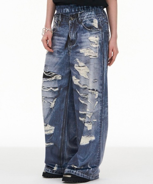 MODITEC(モディテック)の「【MODITEC/モディテック】M piercing printed jeans/ プリントデニム 転写プリント ワイドパンツ(その他パンツ・メンズ・ブルー・M/L)」の2枚目の写真