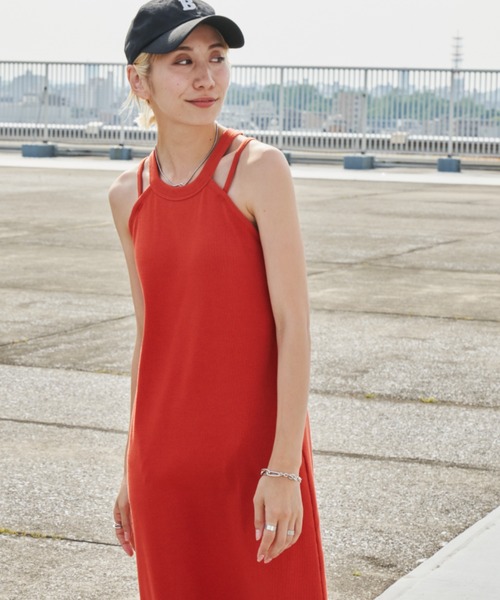 Auntie Rosa Holiday（アンティローザホリデー）の「カップ付きカットリブホルターワンピース（ワンピース・レディース・ブラック/ブラウン/オレンジ・SMALL/MEDIUM）」の13枚目の写真