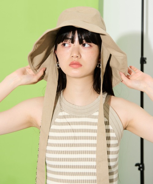 THE YOn（ザヨン）の「リネン混ワイドブリムバケットハット