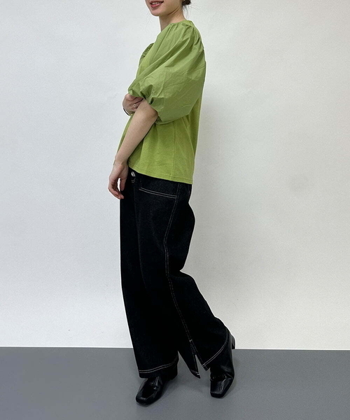 A de a.v.v（アードアー・ヴェ・ヴェ）の「異素材切替袖ボリュームPO（Tシャツ/カットソー・レディース・ブラック/グリーン/ホワイト・39）」の12枚目の写真