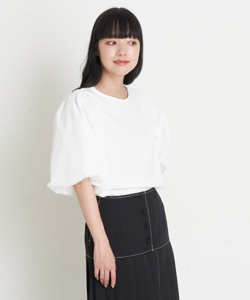 A de a.v.v（アードアー・ヴェ・ヴェ）の「異素材切替袖ボリュームPO（Tシャツ/カットソー・レディース・ブラック/グリーン/ホワイト・39）」の2枚目の写真