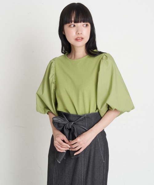 A de a.v.v（アードアー・ヴェ・ヴェ）の「異素材切替袖ボリュームPO（Tシャツ/カットソー・レディース・ブラック/グリーン/ホワイト・39）」の3枚目の写真