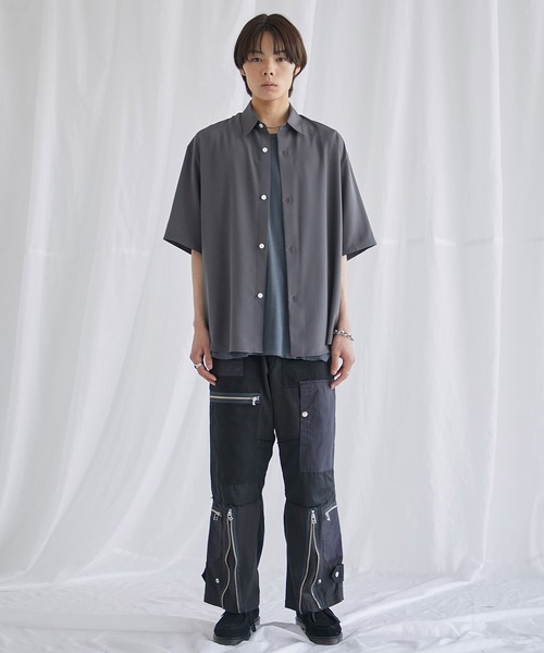PUBLIC TOKYO（パブリックトウキョウ）の「サテンライクトロミシルキーRelaxシャツ S/S（シャツ/ブラウス・メンズ・ホワイト/ブラック/ダークグレー/グリーン・1/2）」の11枚目の写真