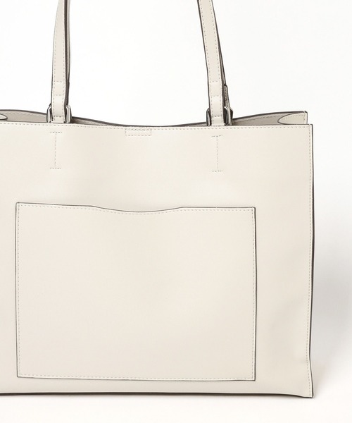 LEPSIM(レプシィム)の「フェイクレザー2WAY A4トートバッグ 960962(トートバッグ・レディース・アイボリー/ブラック・ONE SIZE)」の22枚目の写真