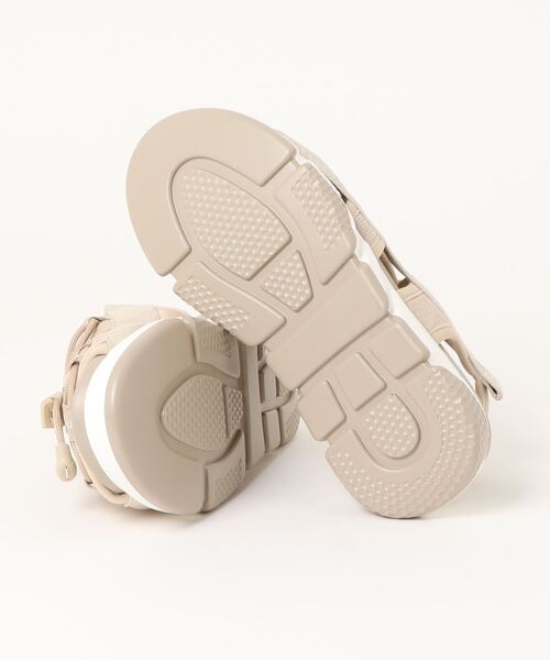 MAISON MAVERICK PRESENTS(メゾンマベリックプレゼンツ)の「【MAISON MAVERICK PRESENTS】LogoDadSandalsSneakers(サンダル・レディース・ベージュ・SMALL/MEDIUM/LARGE)」の2枚目の写真