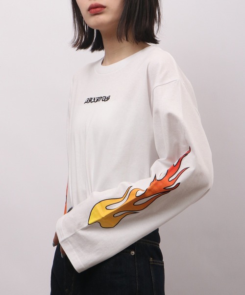 spiritoso（スピリトーゾ）の「spiritoso 天竺袖ゆるロンT(ファイヤー) 長袖（Tシャツ/カットソー・メンズ・オフホワイト/ブラック・M）」の5枚目の写真