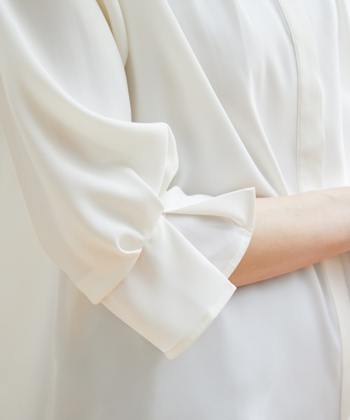 Honeys（ハニーズ）の「７分袖バンドカラーブラウス（シャツ/ブラウス・レディース・ダークネイビー/ブラウン/アイボリー/ブルーグリーン/ピンク系その他・S/M/L/LL/3L）」の9枚目の写真