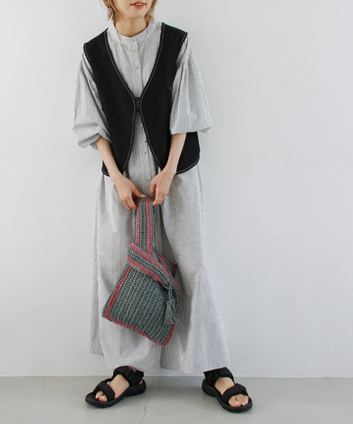 Crisp（クリスプ）の「デニム2wayショートベスト（ベスト・レディース・ブラック/ネイビー・FREE）」の11枚目の写真