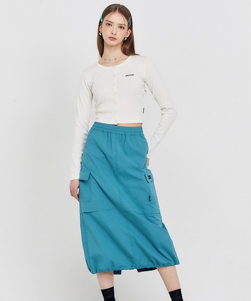ODD STUDIO（オッドスタジオ）の「ODD STUDIO(オッドスタジオ)/Odd Signature Logo button crop cardigan/シグネチャーロゴボタンクロップカーディガン（カーディガン/ボレロ・レディース・アイボリー/ブルー/ブラック・S/M）」の5枚目の写真